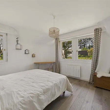 Piscine Chauffee, Grand Jardin, Maison Pour 8 Feriehus